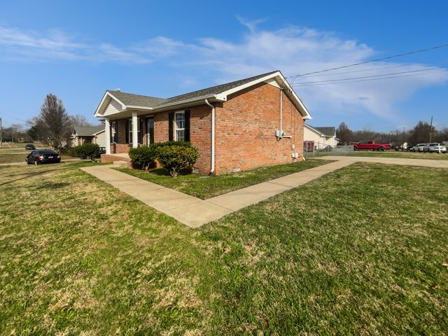 182 Monarch Ln, Clarksville, TN 37042