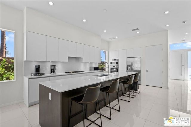 4651 Kellogg Way, Palm Springs, CA 92262
