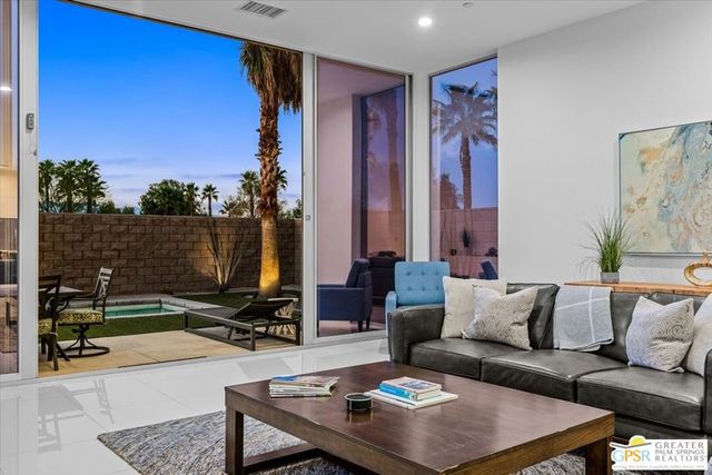 4651 Kellogg Way, Palm Springs, CA 92262