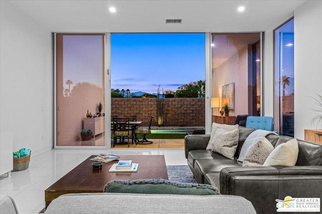 4651 Kellogg Way, Palm Springs, CA 92262