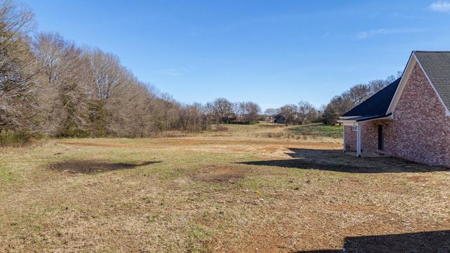 170 BELVEDERE CIR, Savannah, TN 38372