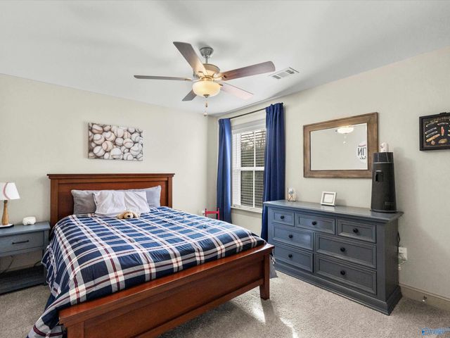 9502 Hampton Oak Drive, Owens Cross Roads, AL 35763