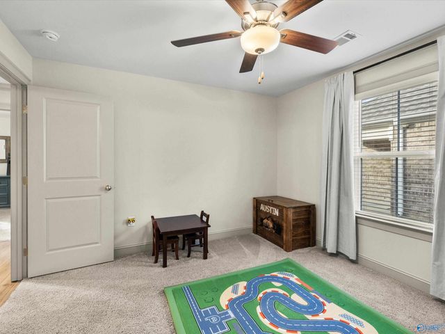 9502 Hampton Oak Drive, Owens Cross Roads, AL 35763