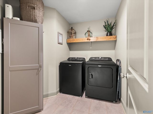 9502 Hampton Oak Drive, Owens Cross Roads, AL 35763