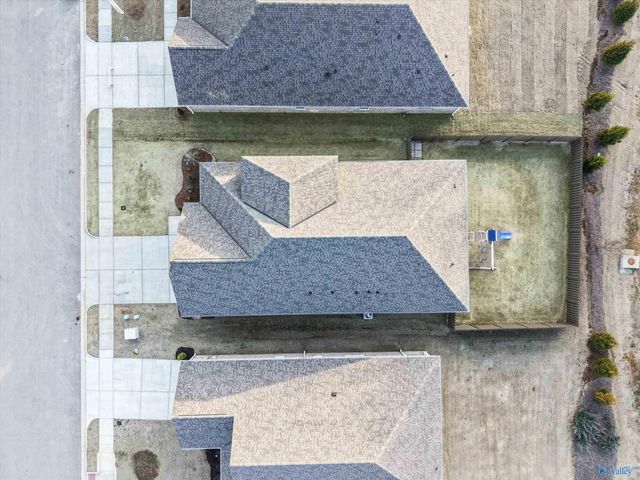 9502 Hampton Oak Drive, Owens Cross Roads, AL 35763