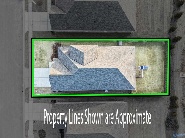 9502 Hampton Oak Drive, Owens Cross Roads, AL 35763