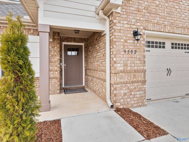 9502 Hampton Oak Drive, Owens Cross Roads, AL 35763