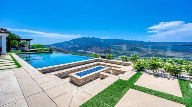 5585 Blue Ridge, Yorba Linda, CA 92887