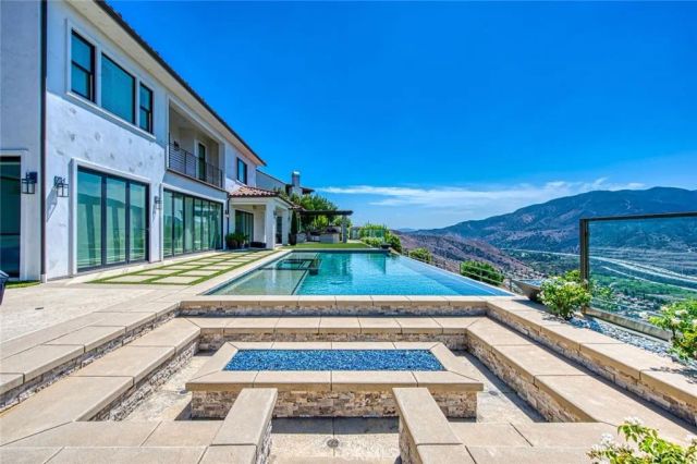 5585 Blue Ridge, Yorba Linda, CA 92887