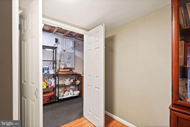 2521 YOUNGS DR, Haymarket, VA 20169