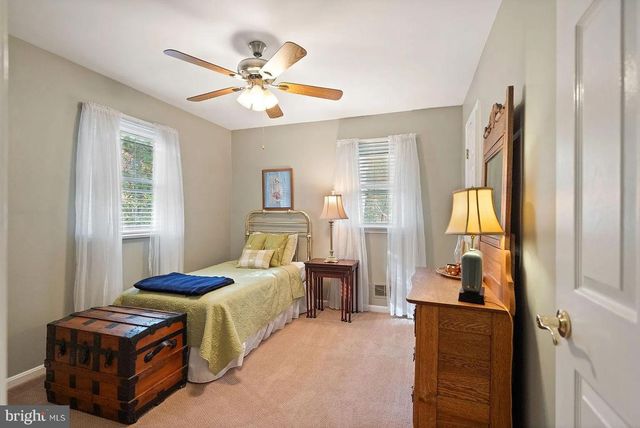 2521 YOUNGS DR, Haymarket, VA 20169