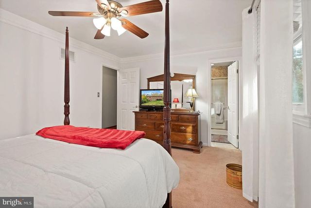 2521 YOUNGS DR, Haymarket, VA 20169