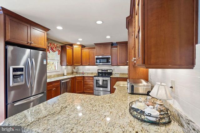 2521 YOUNGS DR, Haymarket, VA 20169