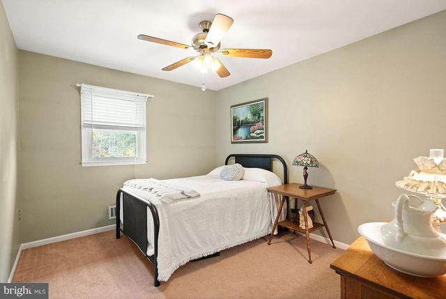 2521 YOUNGS DR, Haymarket, VA 20169