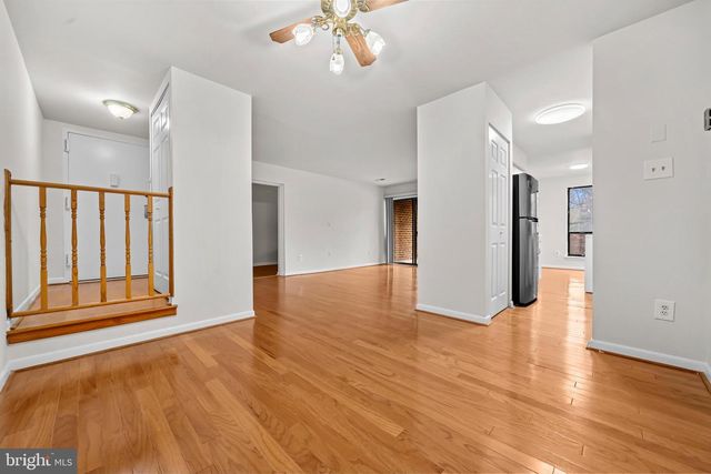 11200 CHESTNUT GROVE SQ #203, Reston, VA 20190