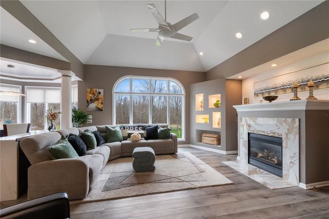 19 Brunson Way, Perinton, NY 14526