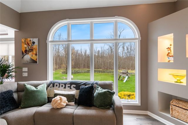 19 Brunson Way, Perinton, NY 14526