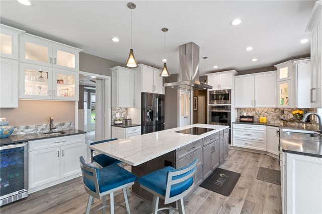 19 Brunson Way, Perinton, NY 14526