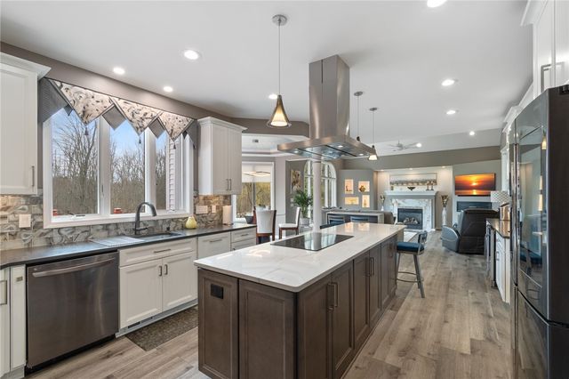 19 Brunson Way, Perinton, NY 14526