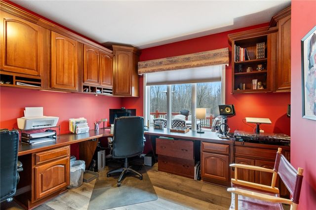 19 Brunson Way, Perinton, NY 14526