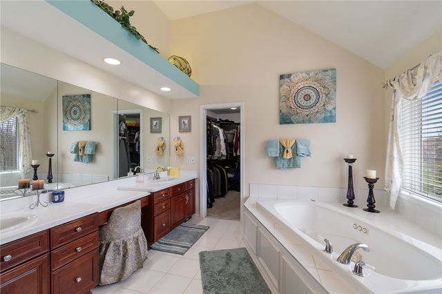 19 Brunson Way, Perinton, NY 14526