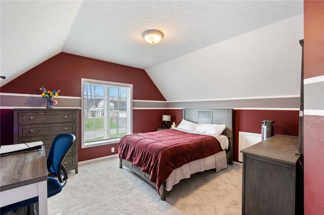 19 Brunson Way, Perinton, NY 14526