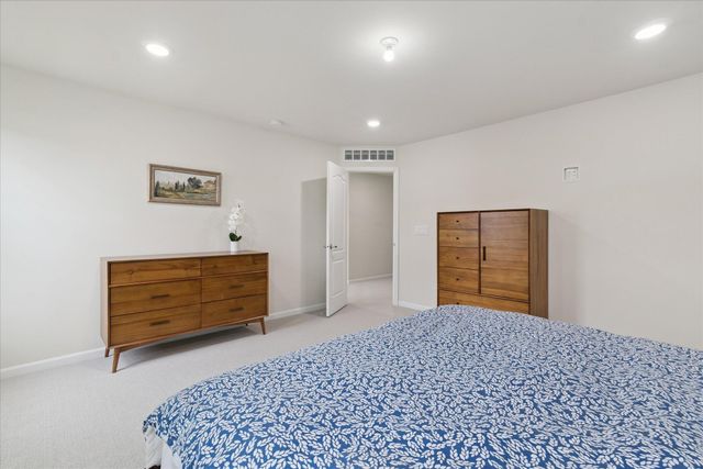 737 Haywood Drive R, Saline City, MI 48176