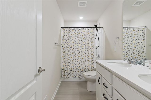 737 Haywood Drive R, Saline City, MI 48176