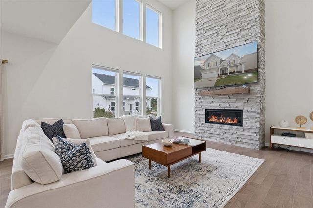 737 Haywood Drive R, Saline City, MI 48176