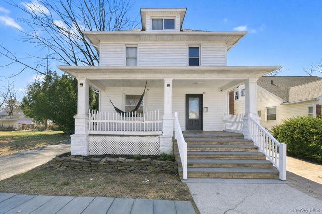 116 Oak Avenue, Hempstead, NY 11550