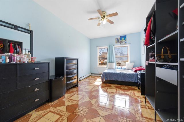 116 Oak Avenue, Hempstead, NY 11550