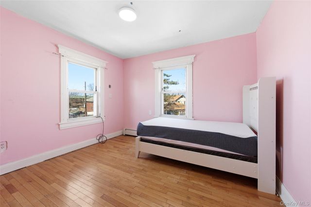 116 Oak Avenue, Hempstead, NY 11550