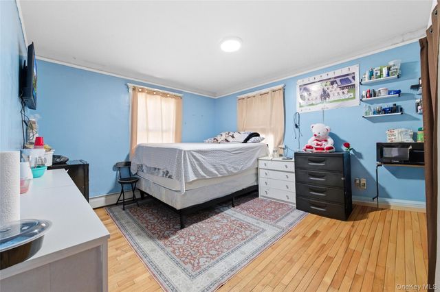 116 Oak Avenue, Hempstead, NY 11550