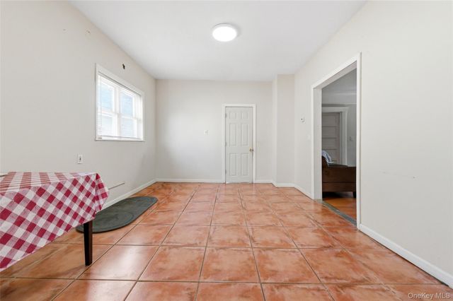 116 Oak Avenue, Hempstead, NY 11550