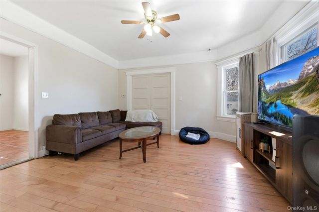 116 Oak Avenue, Hempstead, NY 11550
