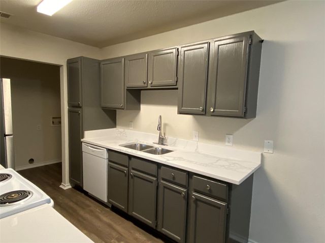 8122 Marydean Avenue, Fort Worth, TX 76116