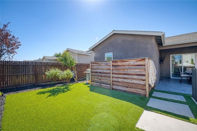6334 E Garland, Fresno, CA 93727