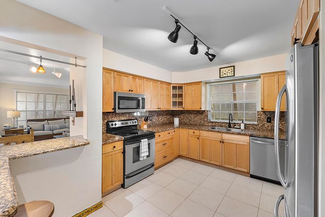 700 NE 26th Avenue, Pompano Beach, FL 33062