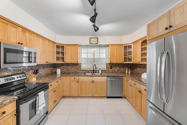 700 NE 26th Avenue, Pompano Beach, FL 33062