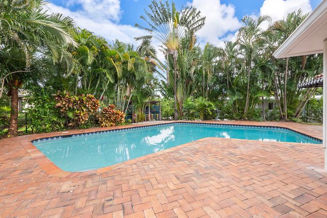 700 NE 26th Avenue, Pompano Beach, FL 33062