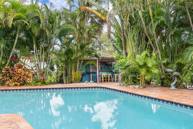 700 NE 26th Avenue, Pompano Beach, FL 33062
