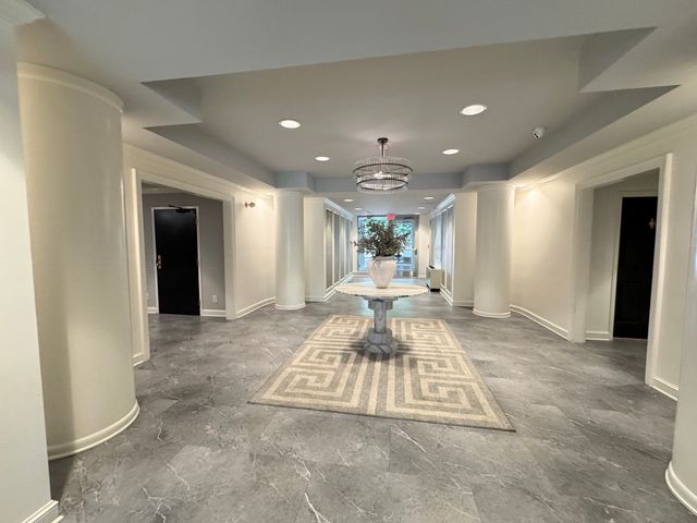 25 Marion 31, Brookline, MA 02446