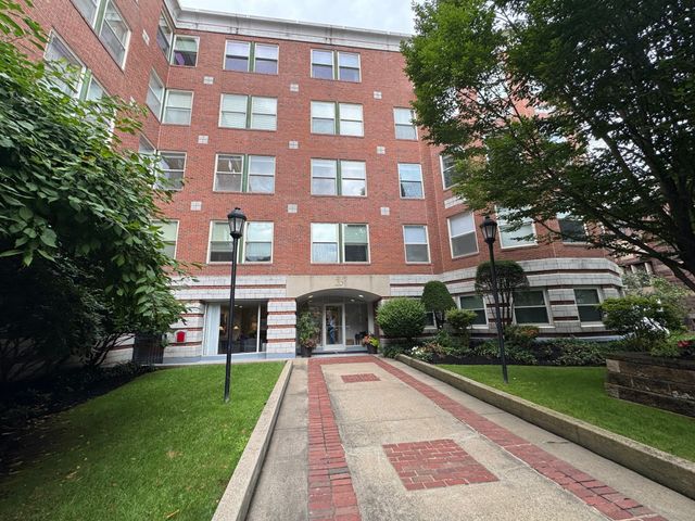 25 Marion 31, Brookline, MA 02446