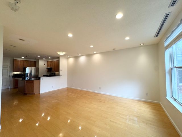 25 Marion 31, Brookline, MA 02446