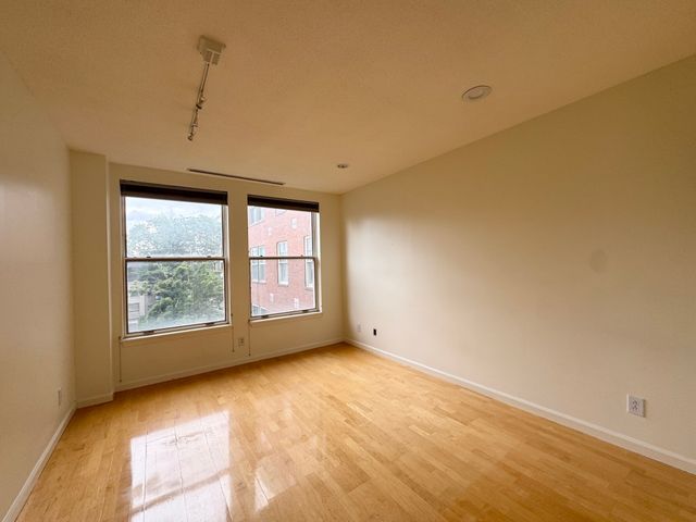 25 Marion 31, Brookline, MA 02446