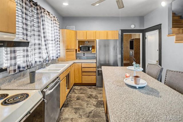 3322 Jackson Street, Alton, IL 62002