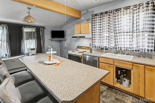 3322 Jackson Street, Alton, IL 62002