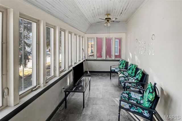 3322 Jackson Street, Alton, IL 62002