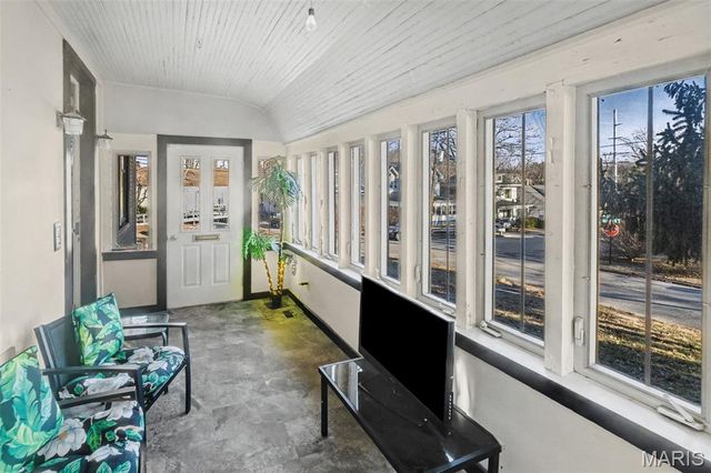 3322 Jackson Street, Alton, IL 62002