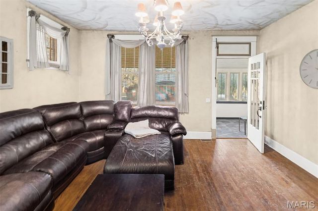 3322 Jackson Street, Alton, IL 62002